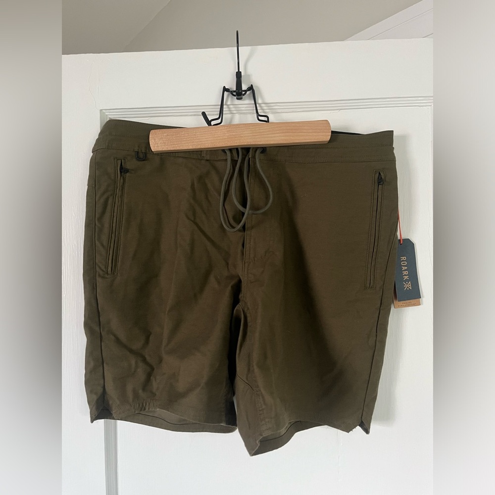 Roark layover travel shorts
